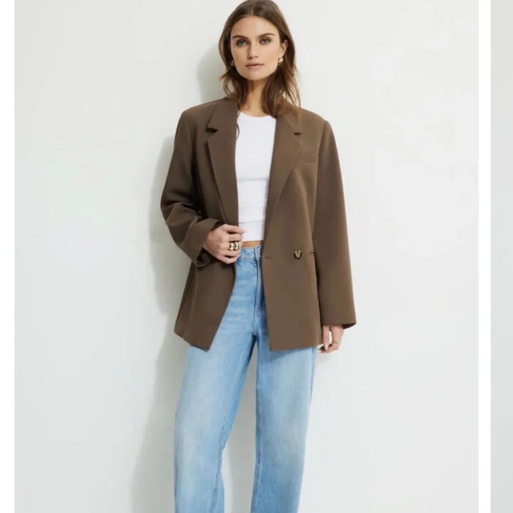 Dynamite- Noa Oversized Blazer - Picture 2 of 6